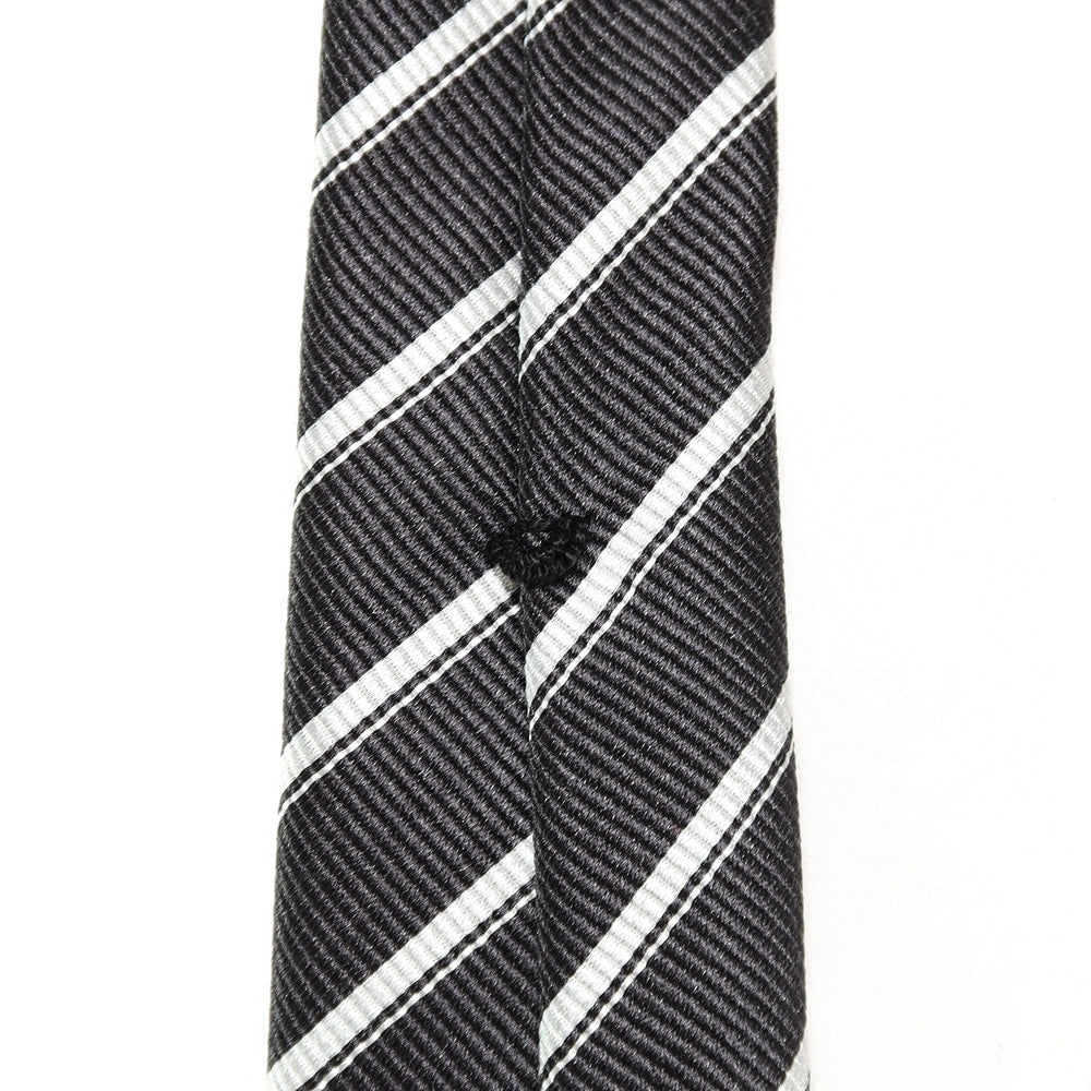 胸元に纏う整然美|刻々 - ストライプ01|KOKKOKU STRIPE 01 シグネチャーライン ハンドメイドトレピエゲ 超高密度レップ織り ストライプ ネクタイ 杢チャコールグレーxホワイト