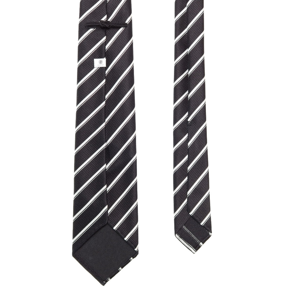究極の定番｜刻々 - ストライプ01｜KOKKOKU STRIPE 01 シグネチャーライン ハンドメイドセッテピエゲ 超高密度レップ織り ストライプ ネクタイ ブラック（レベル7）xホワイト