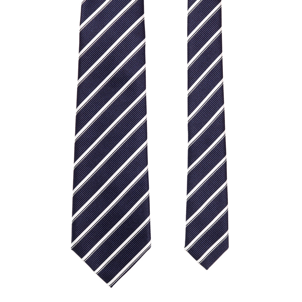 胸元に纏う整然美｜刻々 - ストライプ01｜KOKKOKU STRIPE 01 シグネチャーライン ハンドメイドトレピエゲ 超高密度レップ織り ストライプ ネクタイ 杢ネイビーxホワイト